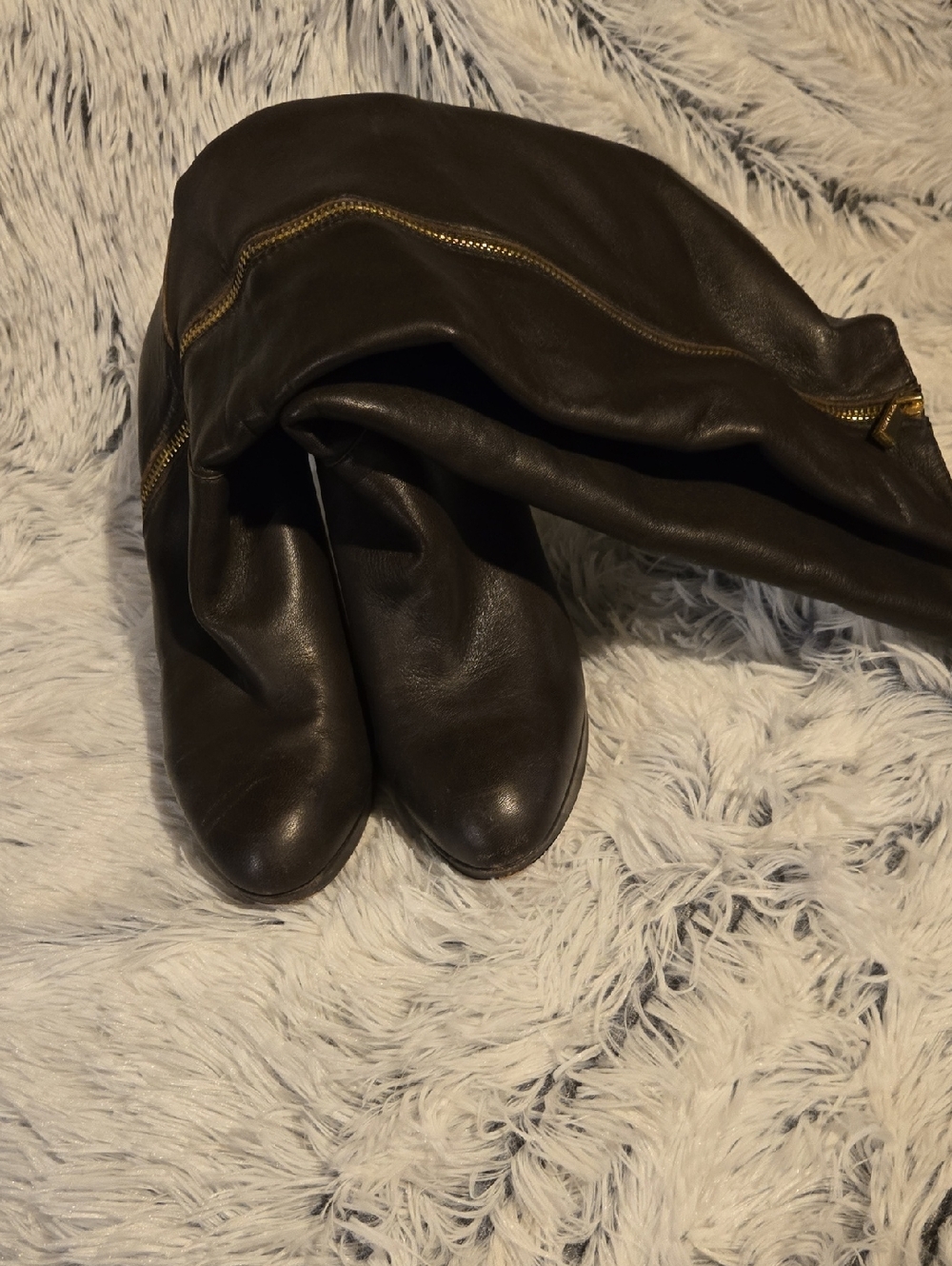 Vince Camuto Black and Tan Leather Shoe